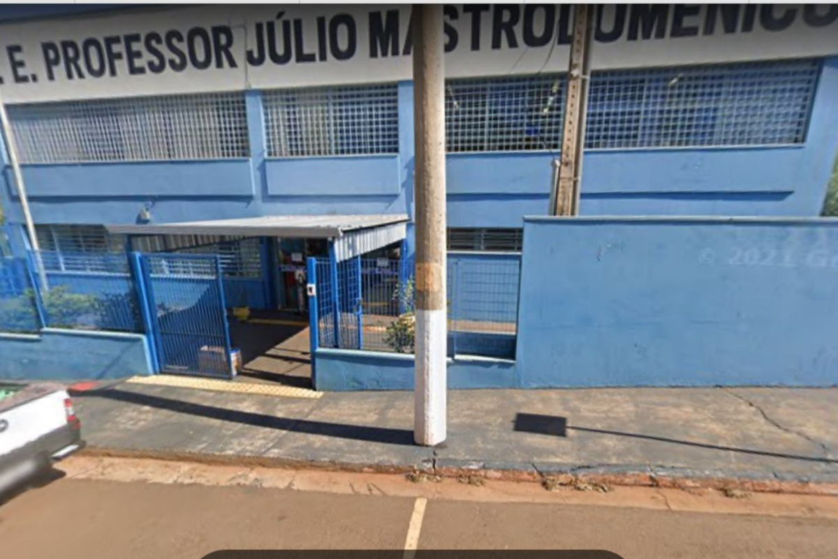 Jornal Correio Homem invade escola fere professoras e é preso no