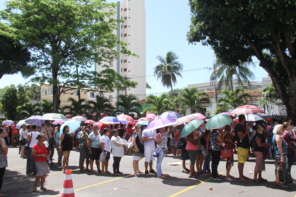 Pacientes esperam mais de 16h para marcação de consulta no Aristides Maltez