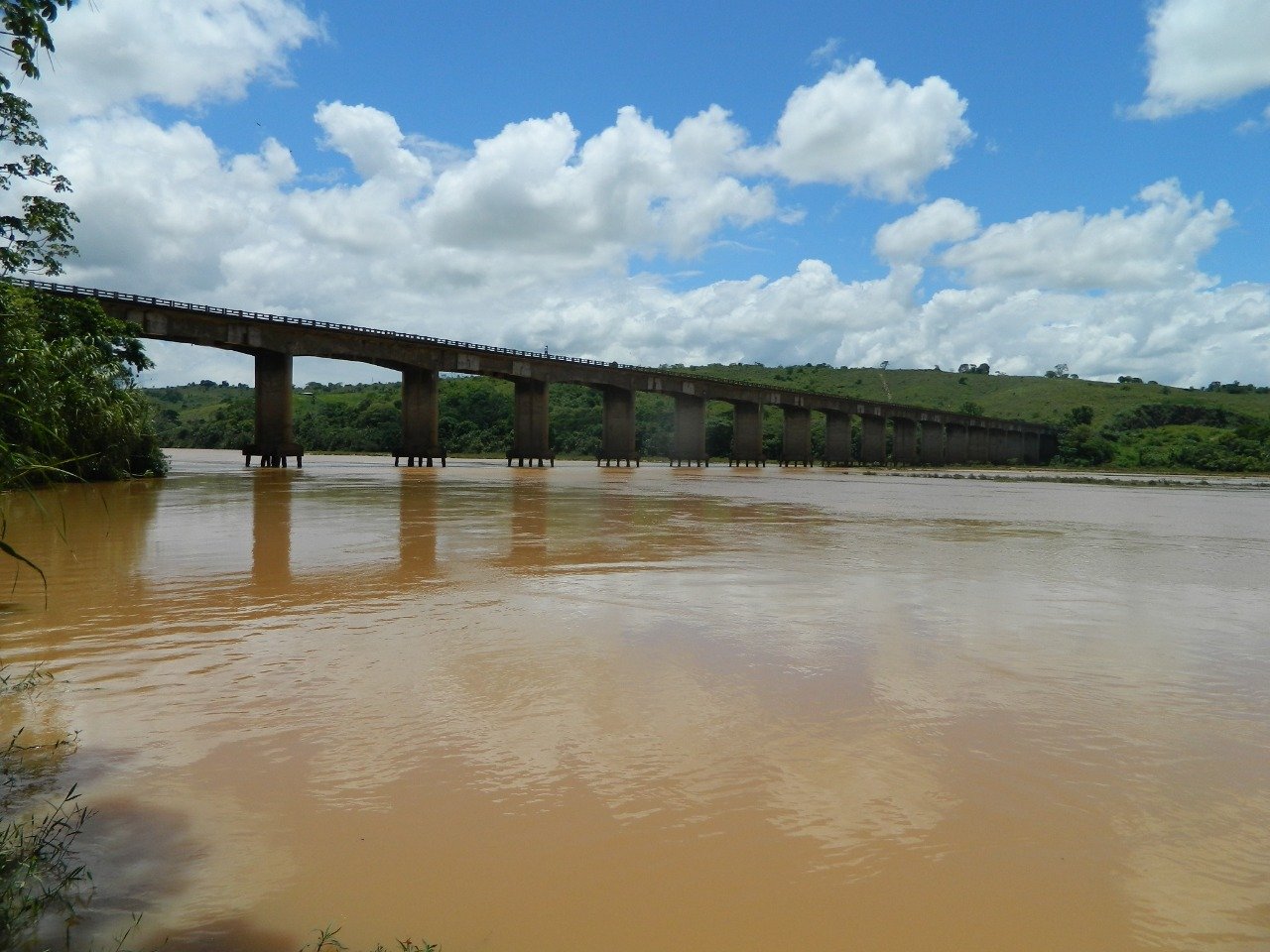 Jornal Correio Desgaste em ponte na BR 101 põe em risco 5 mil