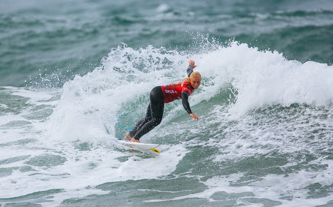 Jornal Correio Tati Weston Webb é 1ª surfista do Brasil garantida em