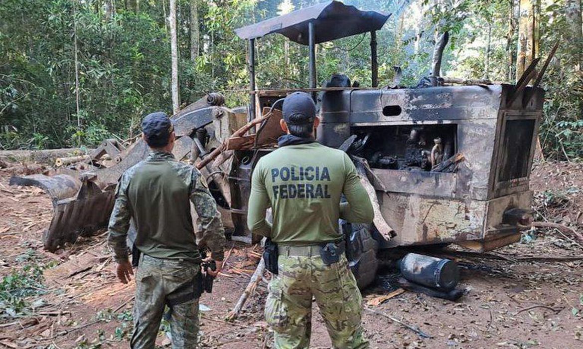 Jornal Correio PF faz operação contra extração ilegal de ouro e