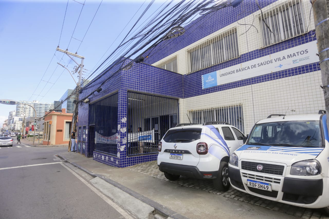 Jornal Correio Duas pessoas são baleadas em posto de saúde no Rio