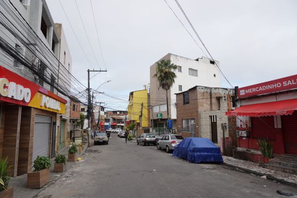 Jornal Correio Comerciantes Obedecem Toque De Recolher Mesmo A