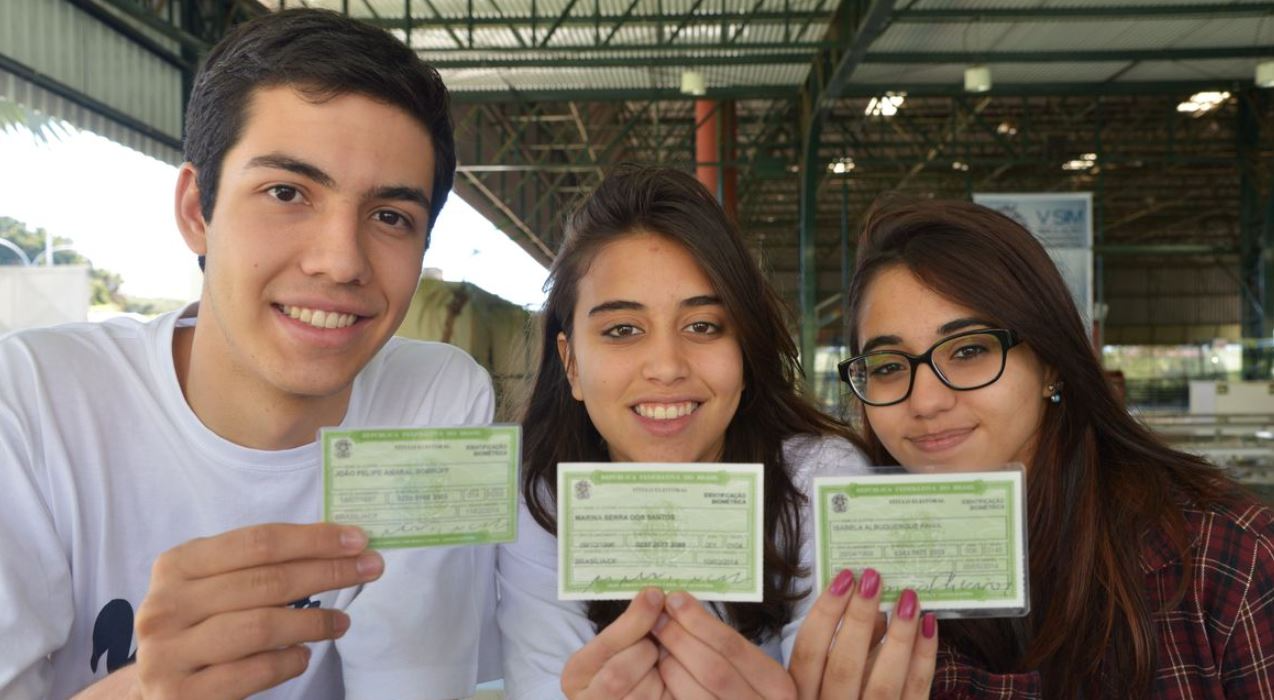 Jornal Correio Jovens De Anos Podem Solicitar O T Tulo De Eleitor