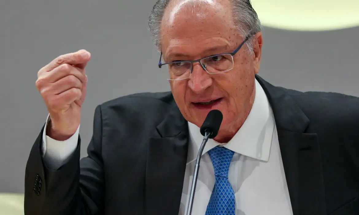 Alckmin projeta crescimento de 12 reforma tributária