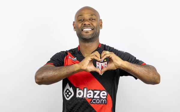 Jornal Correio Vagner Love Acerta O Atl Tico Go E J Anunciado