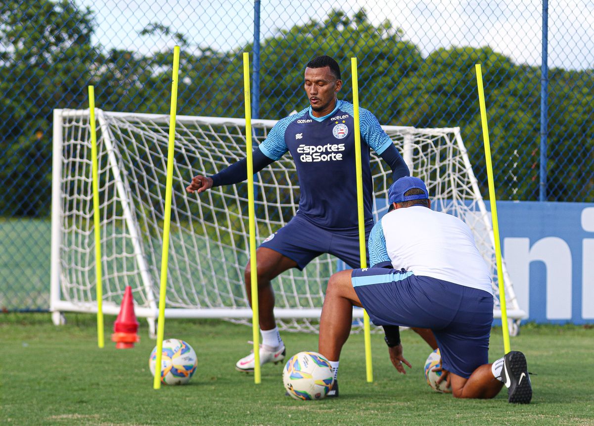 Jornal Correio Rezende Vai Para O Campo Pela Primeira Vez E Bahia