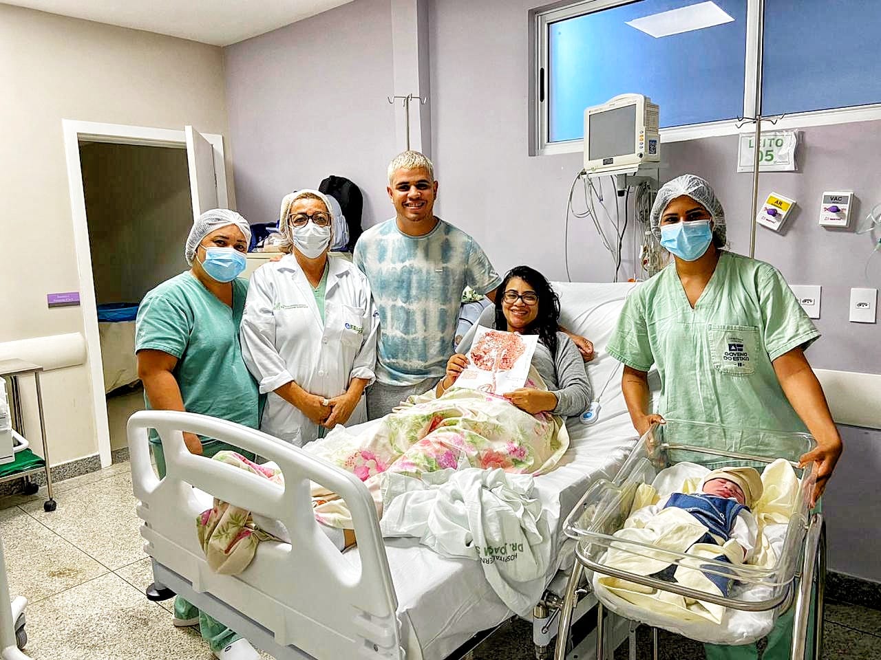 Primeiro bebê de 2023 no Hospital Tramandaí nasce às 02h49min de parto  normal – FHGV