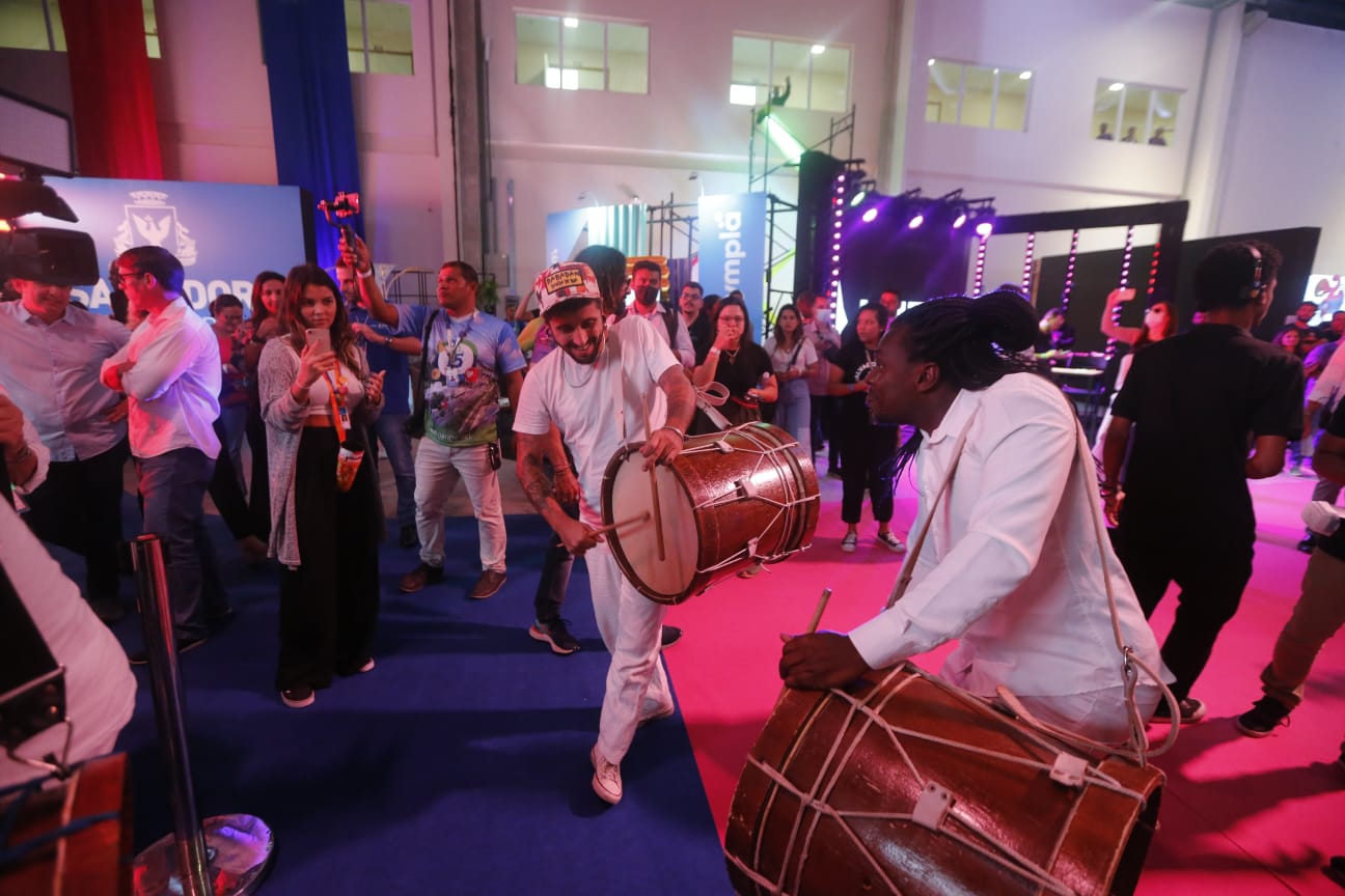 Sábado de folia teve retorno de Ivete, saída do Ilê Aiyê e mais