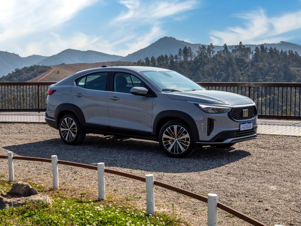 A Fiat lançou seu primeiro SUV coupé, o Fastback