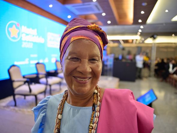 Teresinha da Silva, representante de uma das instituições beneficiárias  por Foto: Paula Fróes/CORREIO