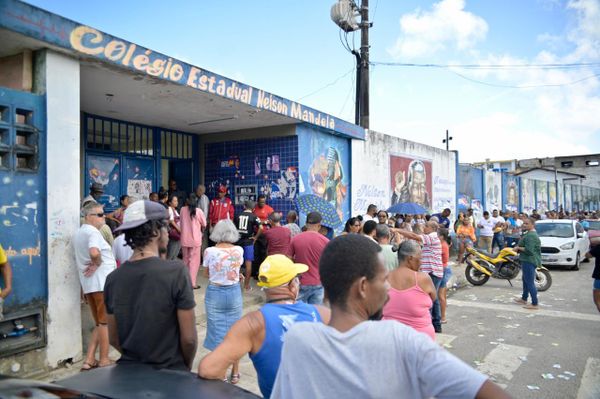 Colégio Estadual Nelson Mandela por Paula Fróes / CORREIO