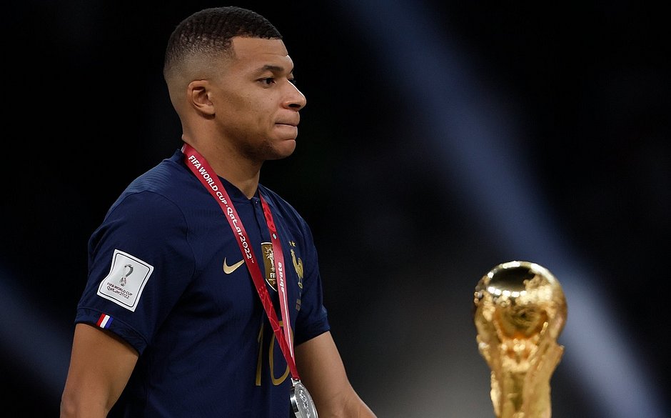 Craque Francês Mbappé venceu todos os jogos como titular na Copa