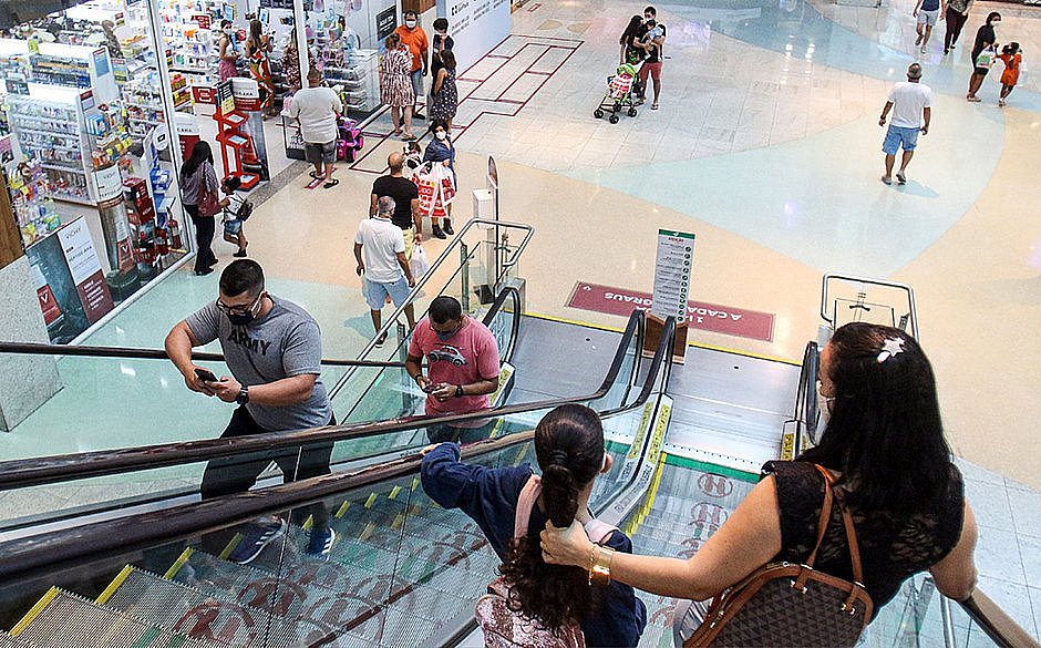 Shoppings, mercados: veja o que abre e fecha no feriado de São João em  Salvador e RMS