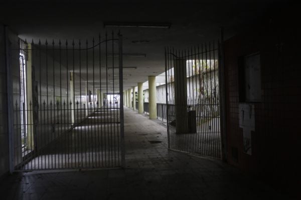 Colégio Odorico Tavares foi um dos colégios públicos mais tradicionais da Bahia  por Foto: Marina Silva/CORREIO
