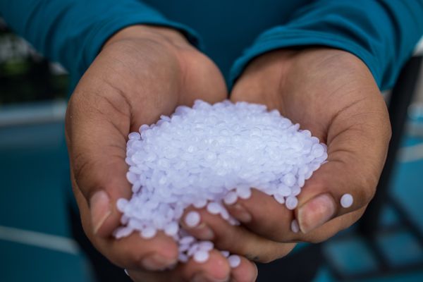 Os microplásticos mais encontrados foram o náilon e o polipropileno, ambos largamente usados em processos industriais. por Nara Gentil/CORREIO