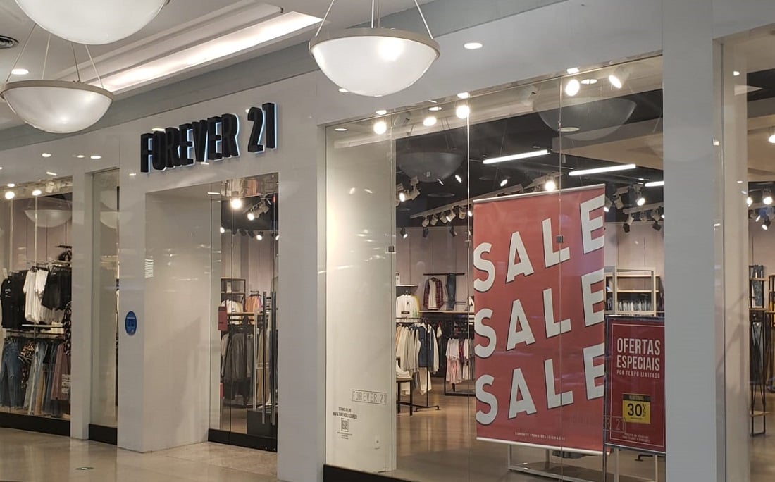 Forever 21 deve fechar todas as lojas no Brasil até domingo e faz  liquidação - Mercado&Consumo