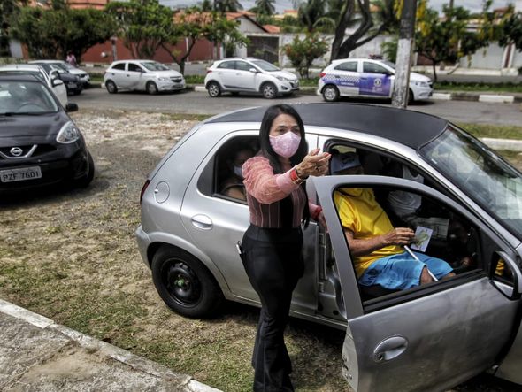 Prefeita de Lauro de Freitas, Moema Gramacho, pede que governo federal acelere compras de novas doses da vacina por Arrison Marinho/CORREIO