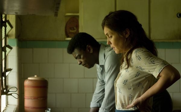 Adriana Esteves está no elenco ao lado de Seu Jorge