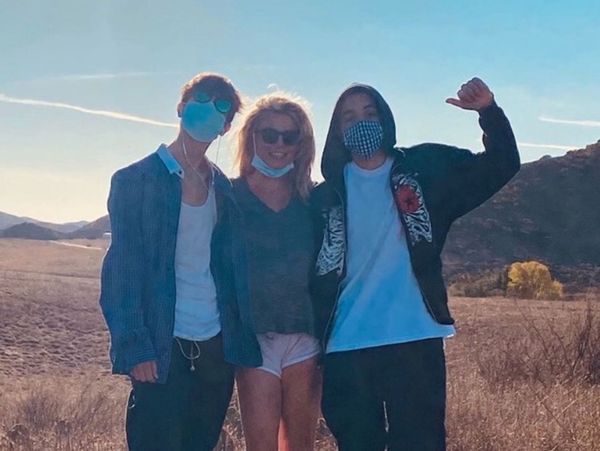 Britney Spears posa com os filhos, Sean e Jayden 