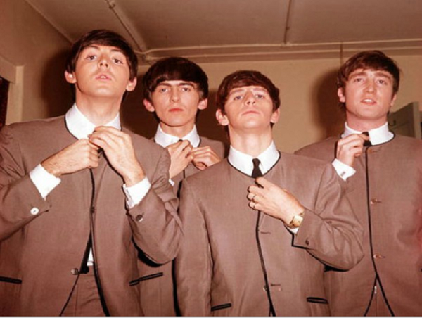 Pierre criou os ternos sem colarinho popularizados pelos Beatles por Foto: Divulgação
