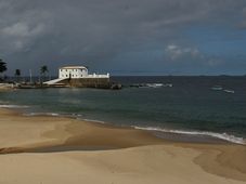 Imagem - Mulher é presa traficando droga no Porto da Barra