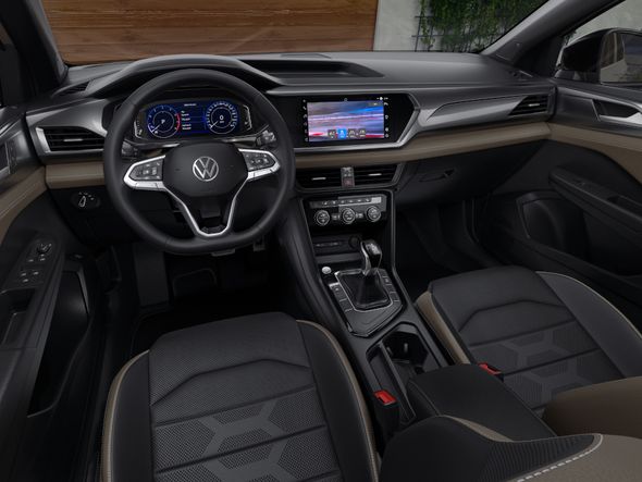 A VW promete tecnologias como sensor de ponto cego e piloto automático adaptativo