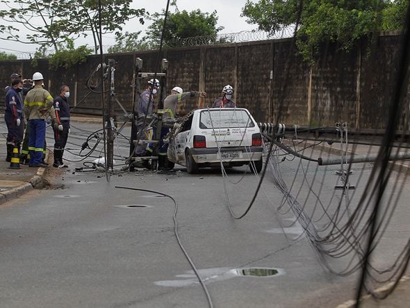 Imagem - Incêndio em fios de internet deixa moradores de São Marcos sem energia