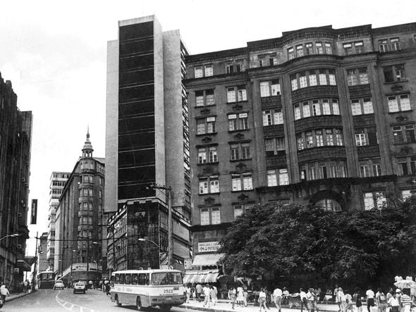 Rua Chile, vista a partir da Praça Castro Alves, em maio de 1991 por Foto: Almiro Lopes/Arquivo CORREIO