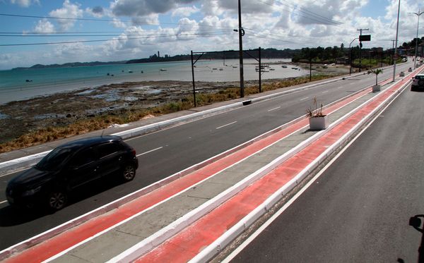 Avenida Afrânio Peixoto, a Suburbana