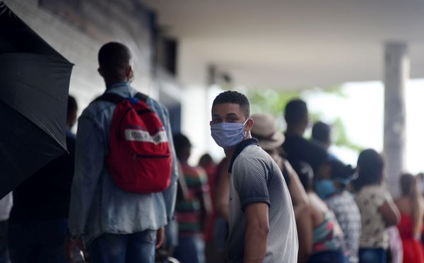 População de Salvador já aderiu ao uso de máscaras.