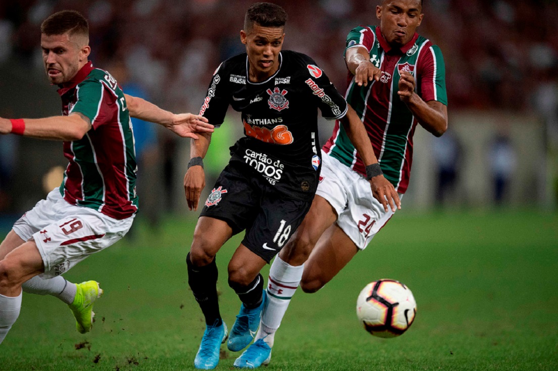 Flu empata com o Corinthians em jogo de ida da semifinal da Copa