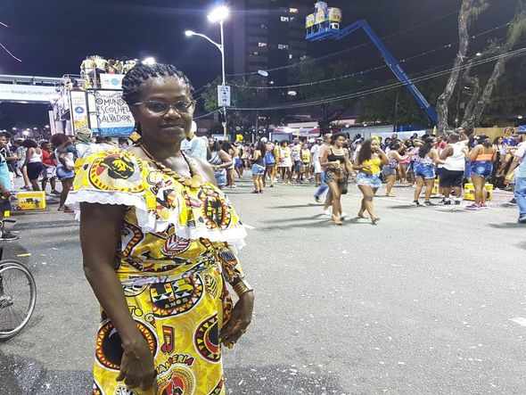 A cozinheira Maria Reis criticou a demora da saída do bloco no último dia de Carnaval por Foto: Priscila Natividade/ CORREIO