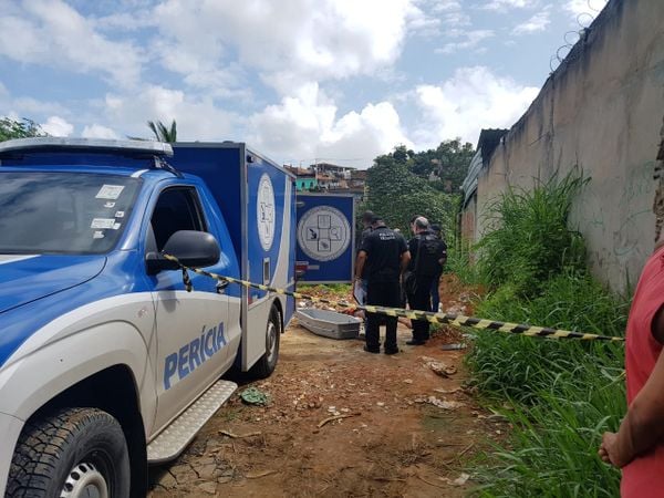 Cadáveres foram removidos por volta de 9h10 e encaminhado para o IML por Tailane Muniz/CORREIO