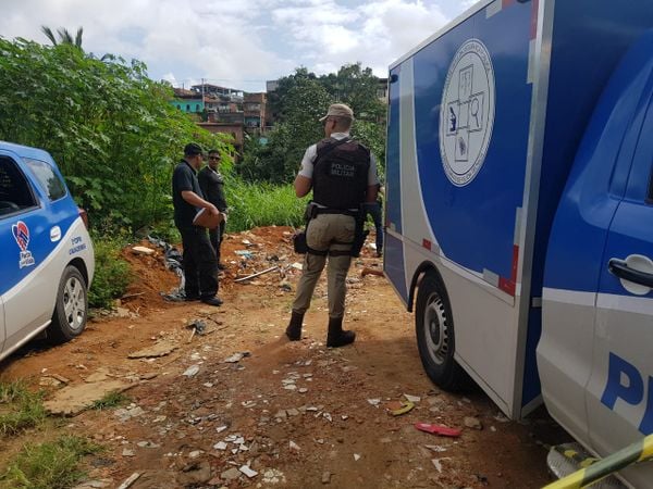 Cadáveres foram removidos por volta de 9h10 e encaminhado para o IML por Tailane Muniz/CORREIO