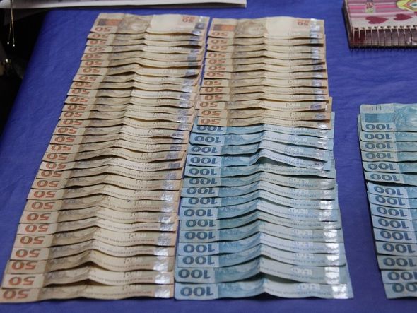 Dinheiro apreendido com bando em Salvador por Foto: Evandro Veiga/CORREIO