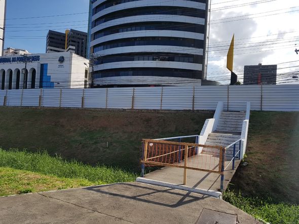 Pontes que ligavam via marginal à principal são interditadas por Foto: Júlia Vigné / Correio