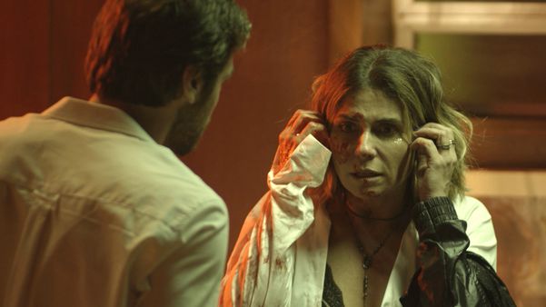 Beto (Emilio Dantas) confronta Luzia (Giovanna Antonelli) sobre o assassinato de Remy (Vladimir Brichta) por Divulgação/TV Globo