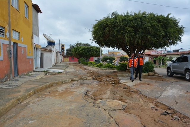 Calçamento de diversas ruas também ficou danificado após enxurrada por Foto: Divulgação/Prefeitura de Vitória da Conquista
