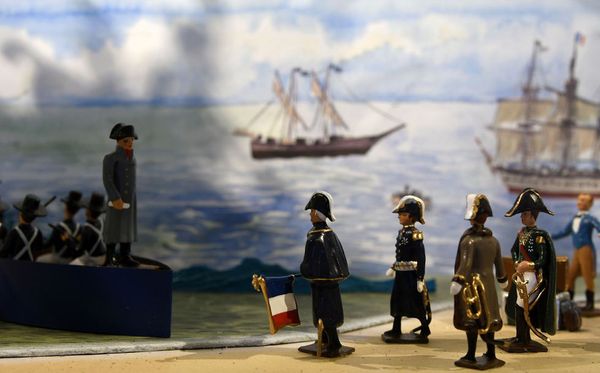 1805 - Napoleão Bonaparte invade a Áustria durante a Guerra da Terceira Coalizão por JEAN FRANÇOIS/AFP