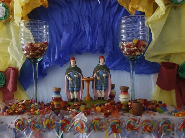 Altar de Cosme e Damião de Dona Dalva, em exibição no Nudoc, marca o dia do seu aniversário por Foto: Marina Silva