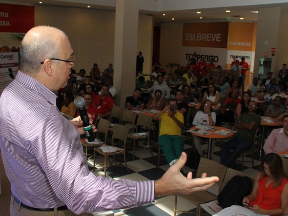 Participantes ouvem dicas do especialista em empreendedorismo e mercados José Nilo Meira por Foto: Evandro Veiga/CORREIO