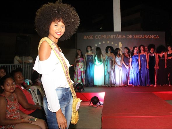 Vencedora do concurso passado, Luana Souza também desfilou no Afro Fashion Day e agora está morando na Itália por Foto: Evandro Veiga/ CORREIO