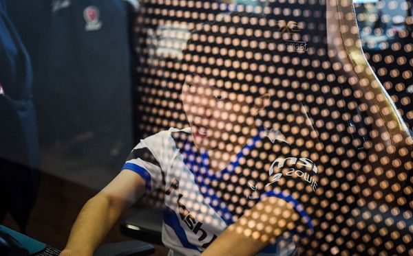 Jogador em Taiwan participa das prévias  para o Legends World Championship , campeonato mundial de jogos eletrônicos que acontecerá dia 04 de Novembro em Pequim. 