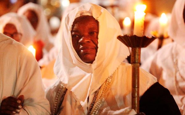 Procissão Noturna da Boa Morte por Crédito: Sora Maia 