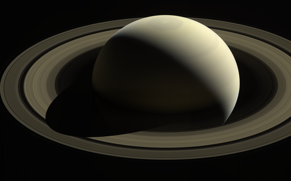 Última imagem de Saturno enviada pela sonda espacial Cassini, da Nasa, que encerrou missão depois de 13 anos na órbita do planeta. por NASA