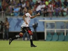Imagem - Ex-lateral do Vitória é preso por dívida de pensão alimentícia