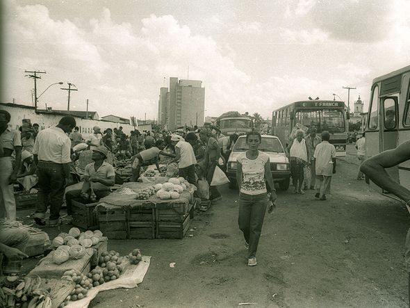 Feira de São Joaquim, 1983. por Bareta/Arquivo CORREIO