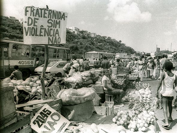 Feira de São Joaquim, 1983. por Bareta/Arquivo CORREIO