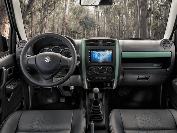 O bagageiro de teto é de série nessa versão por Divulgação